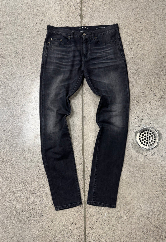 Saint Laurent ‘D02’ Skinny Cut Black Denim