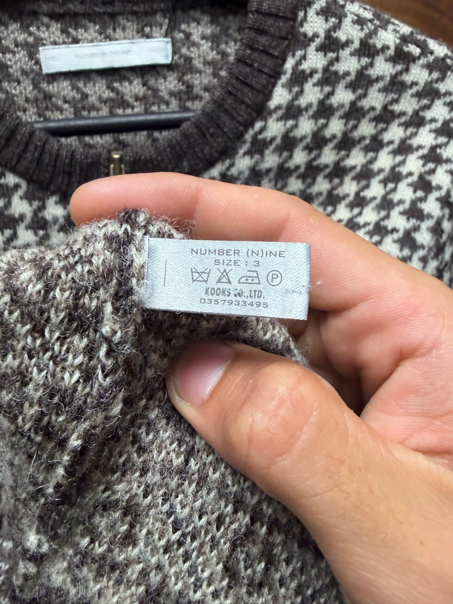 AW2001 Number (N)ine ‘Nowhere Man’ Zip-Up Houndstooth Patterned Wool Knit Sweater