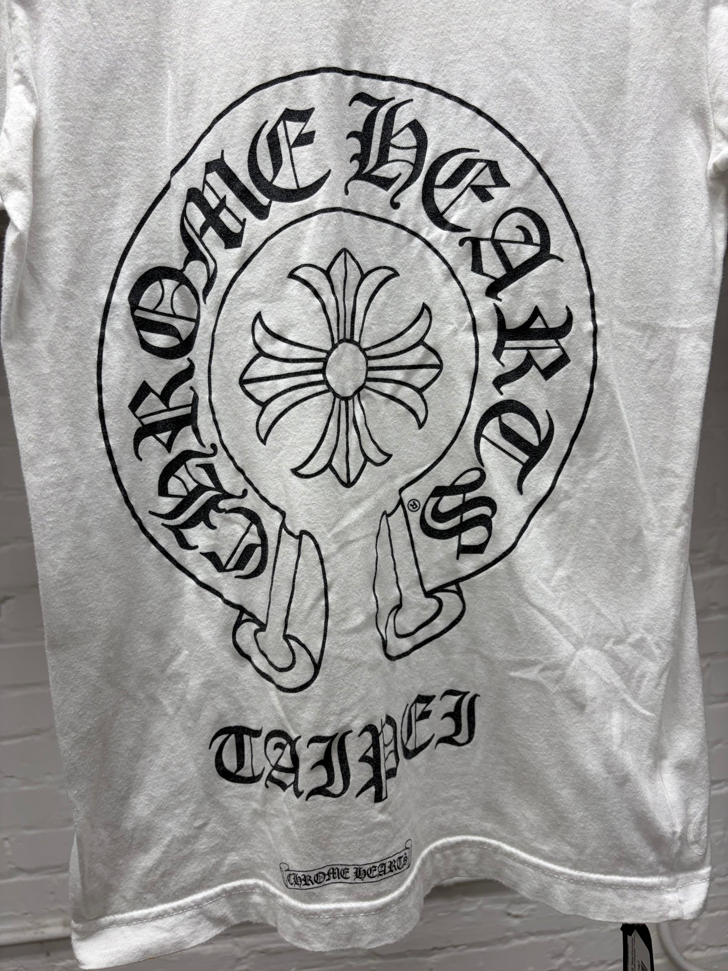 Chrome Hearts ‘Tapei Exclusive’ Horseshoe Logo White Graphic T-Shirt
