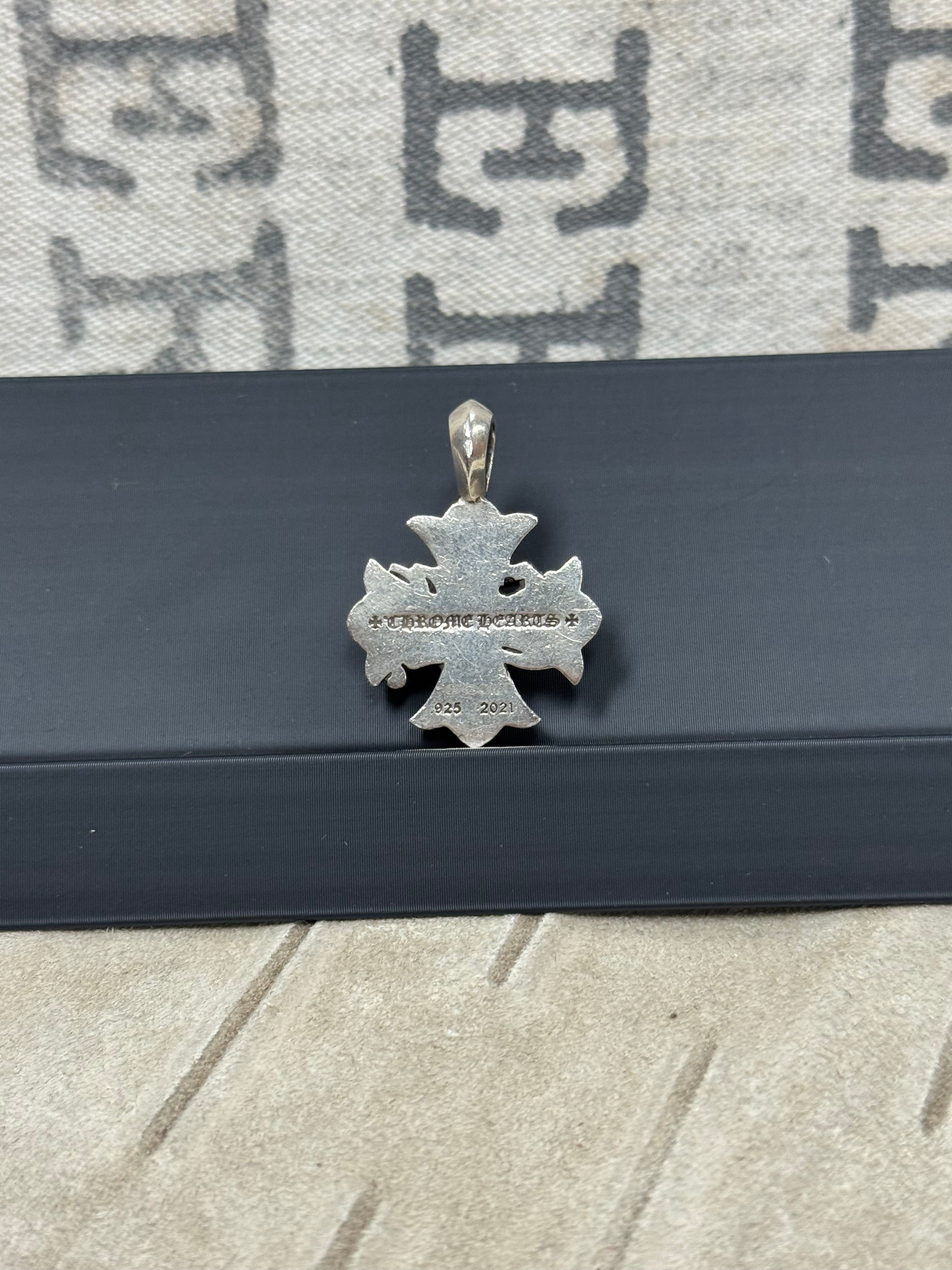 Chrome Hearts 'CH Logo' 925 Silver Cross Pendant – Alex Maxamenko