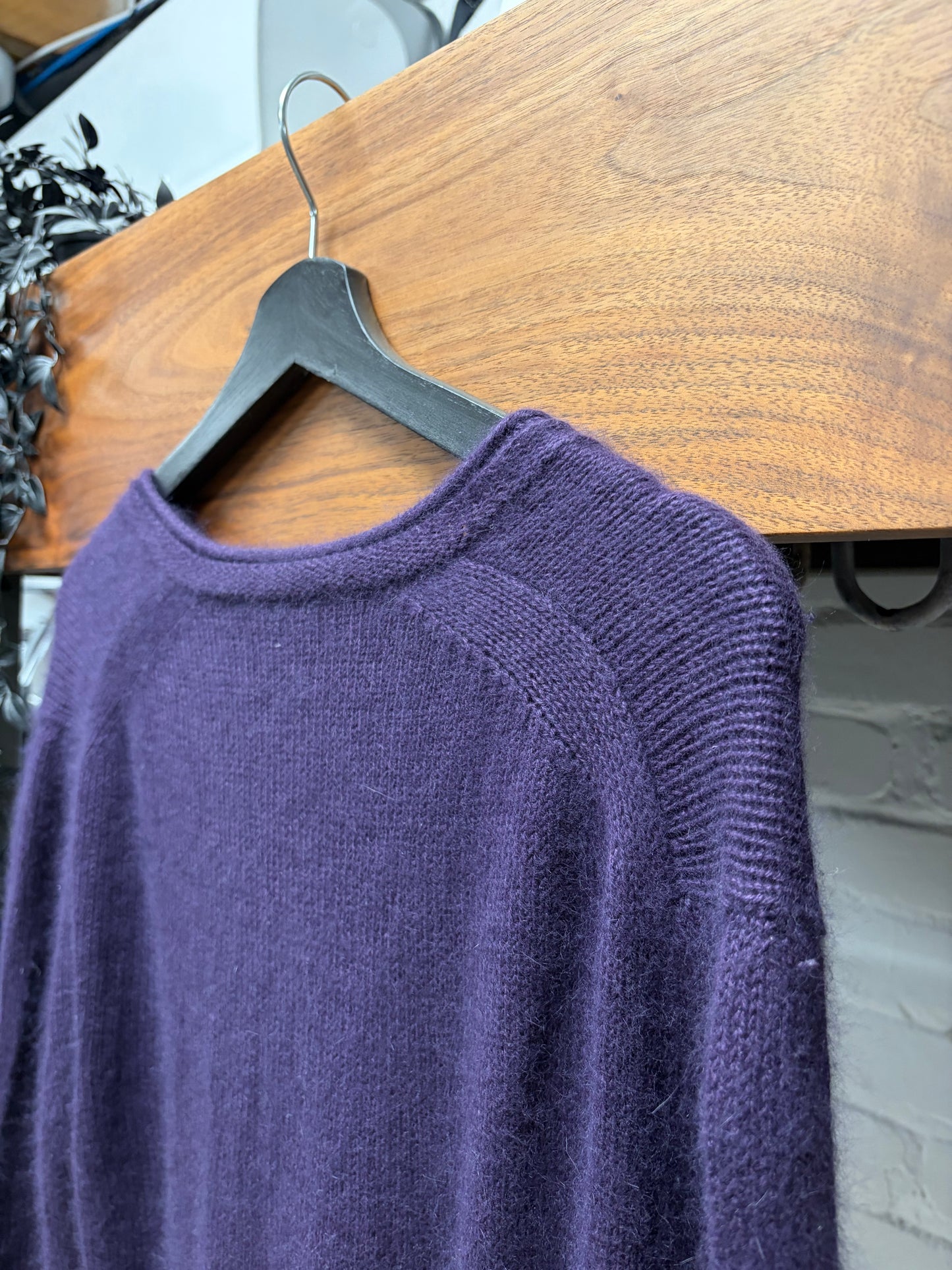 AW1999 Gucci by Tom Ford Silk/Angora Wool V-Neck Knit Sweater