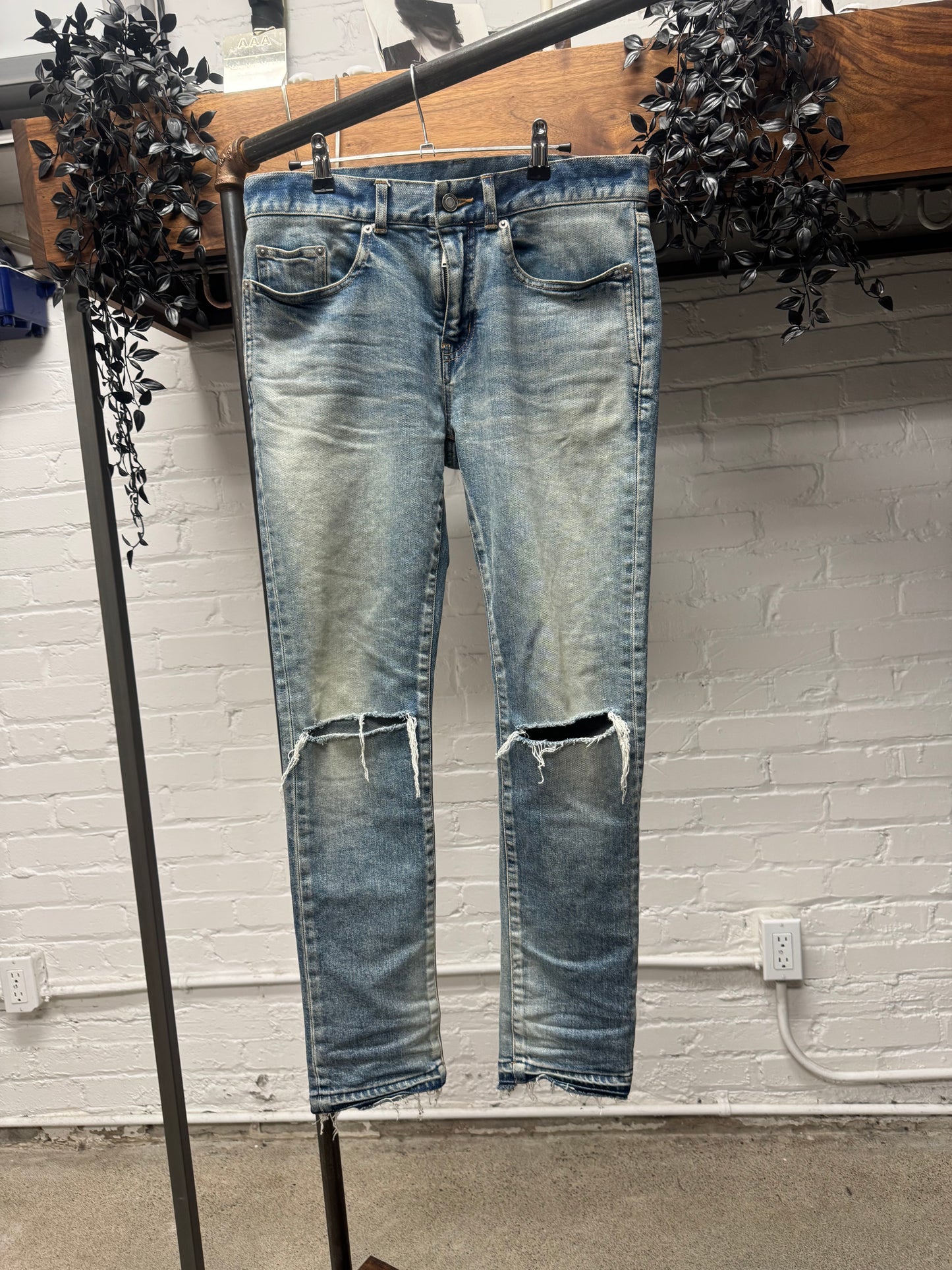 2019 Saint Laurent ‘D14’ Distressed Dirty Blue Washed Skinny Jeans