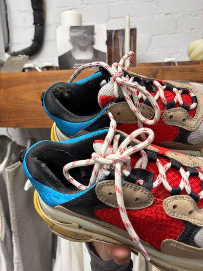 Balenciaga ‘Triple S’ V1 OG Colorway Low Top Sneakers