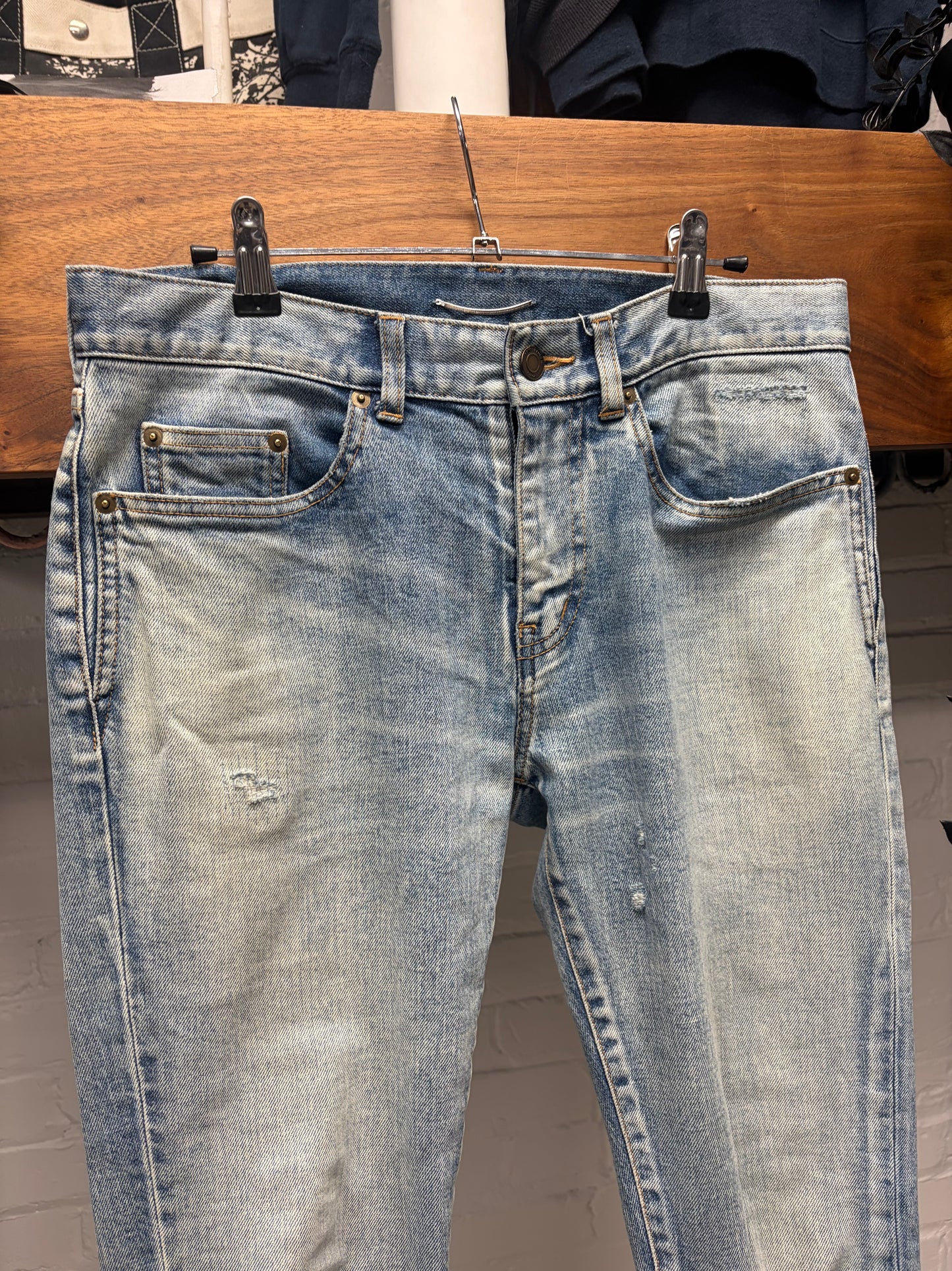 2021 Saint Laurent ‘D02’ Light Washed Blue ‘Classic Cut’ Skinny Jeans