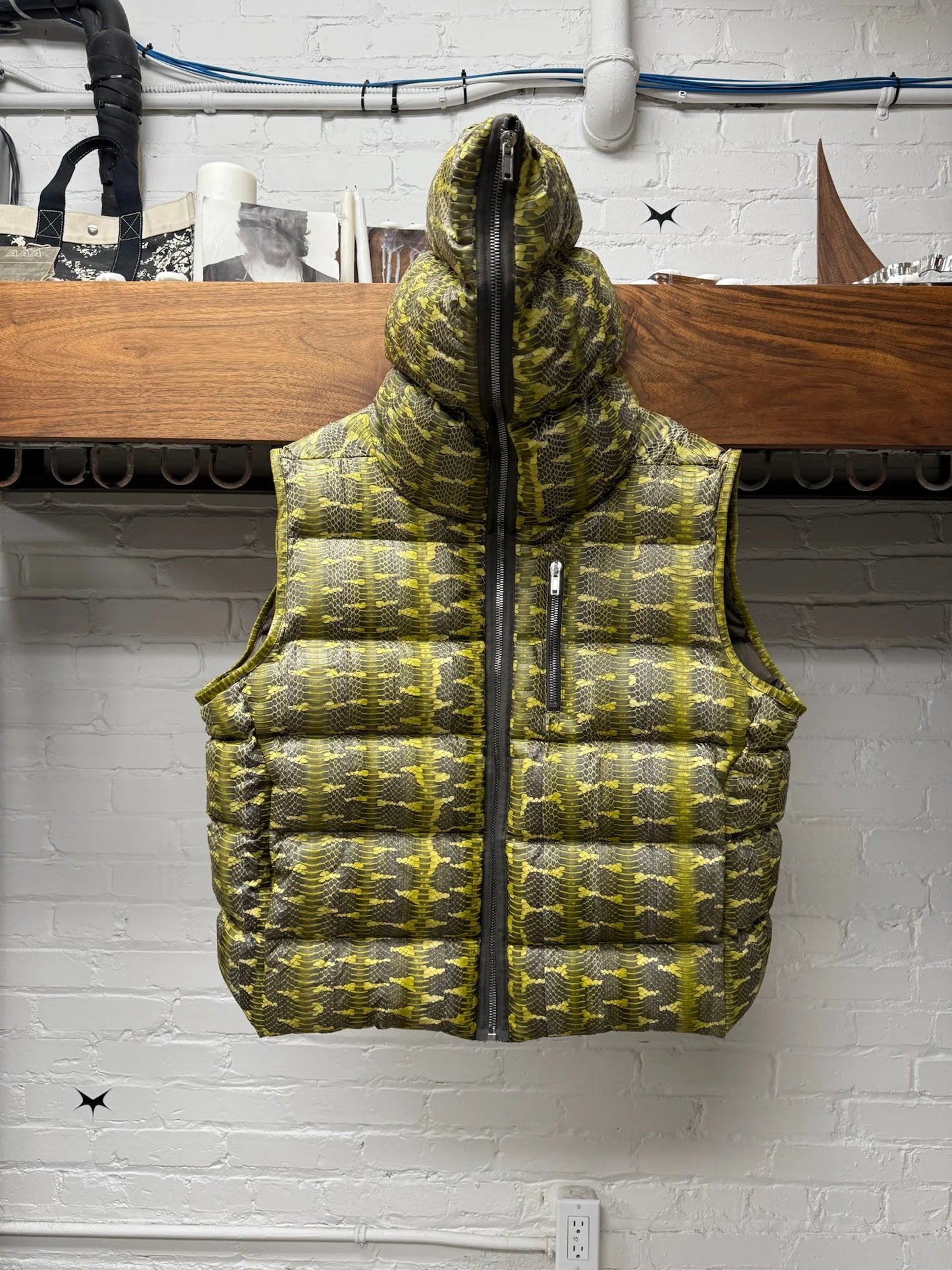 AW2023 Rick Owens ‘Luxor’ Genuine Acid Boiga Snake ‘Gimp’ Zip Puffer Vest