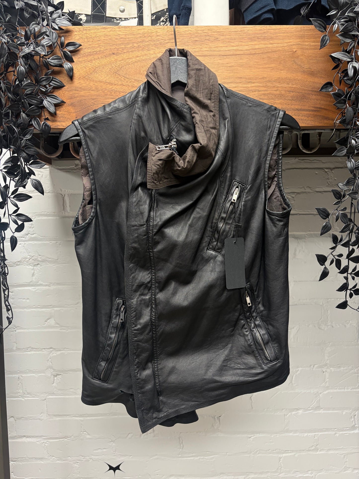 AW2004 Rick Owens ‘Queen’ Black Lambskin Leather High Neck Zip-Up Vest