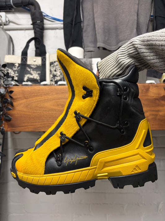 Vintage Yohji Yamamoto x Adidas Pony-Hair ‘Trekking’ Snowboard Boots