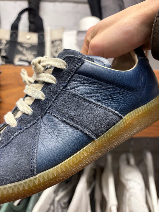 Maison Margiela ‘G.A.T.’ Blue Leather/Gum Sole Low Top Sneakers