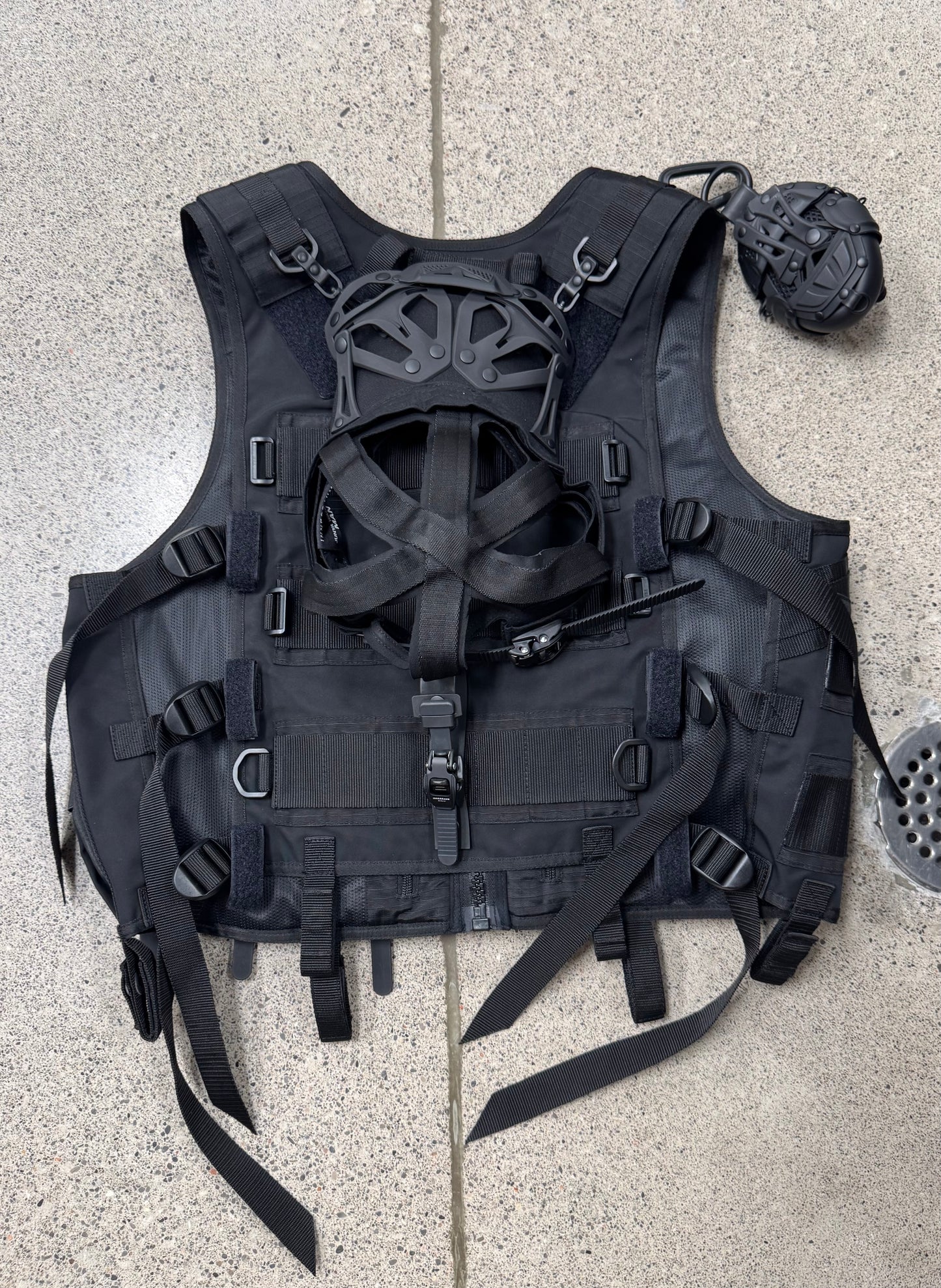 AW2023 Junya Watanabe x Innerraum Tactical Cargo Vest