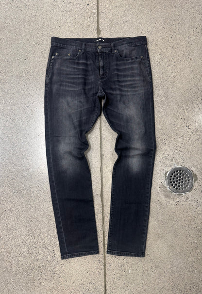 2017 Saint Laurent ‘D02’ Black Skinny Jeans