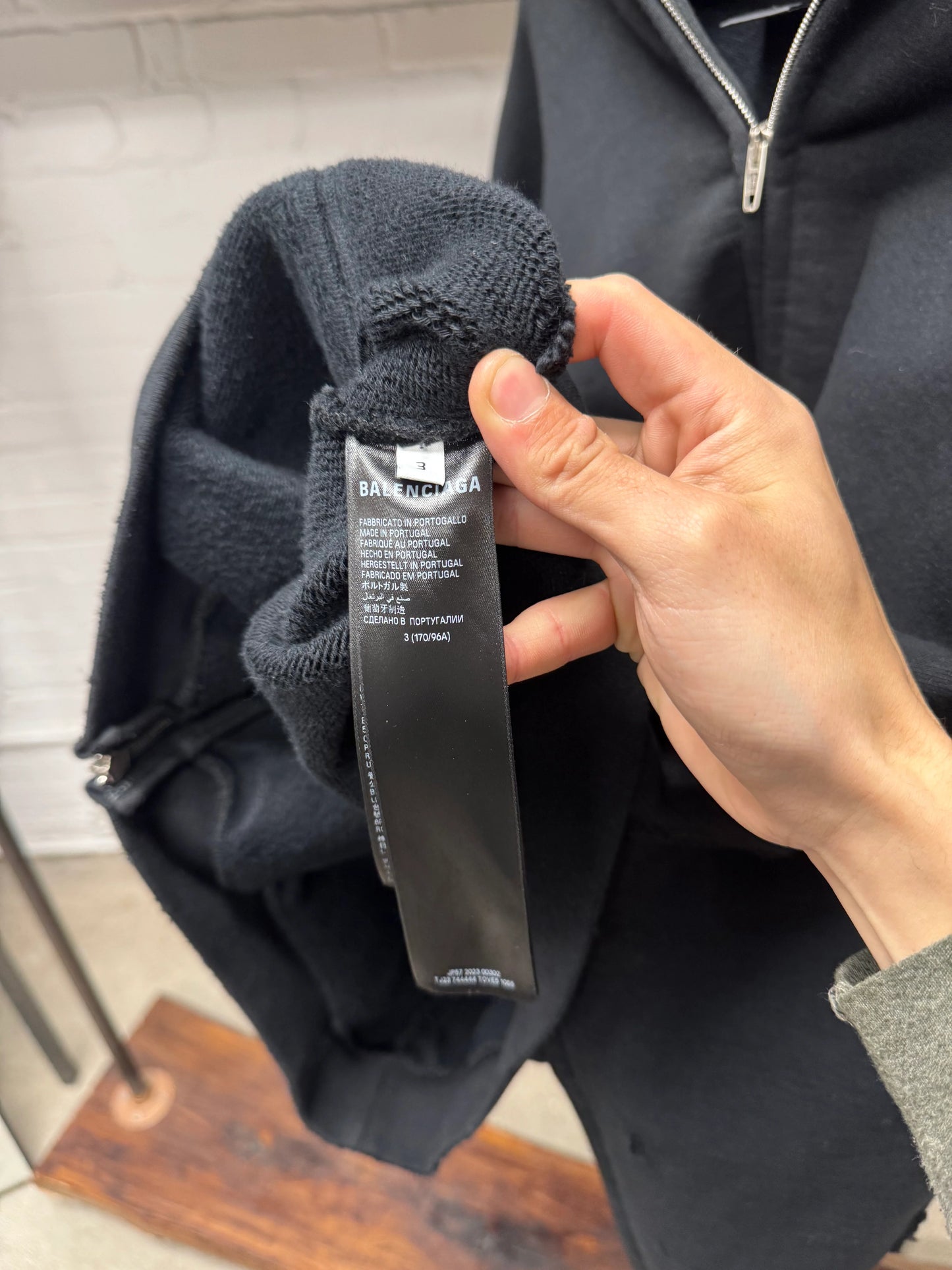 1/15 SS2024 Balenciaga ‘Paris Moon’ Heavy Terry Cotton Distressed Zip Up Hoodie