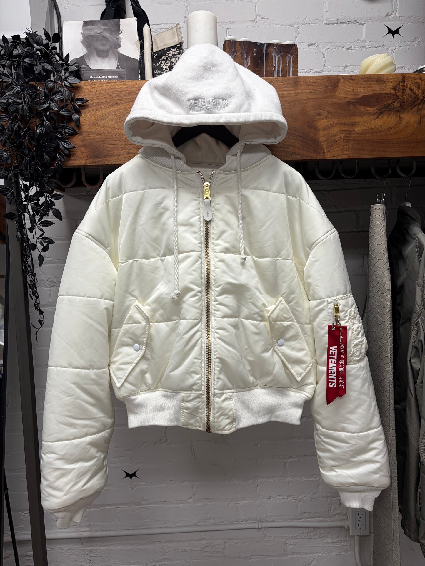 SS2017 Vetements x Alpha Industries White Hooded Reversible Bomber Jacket