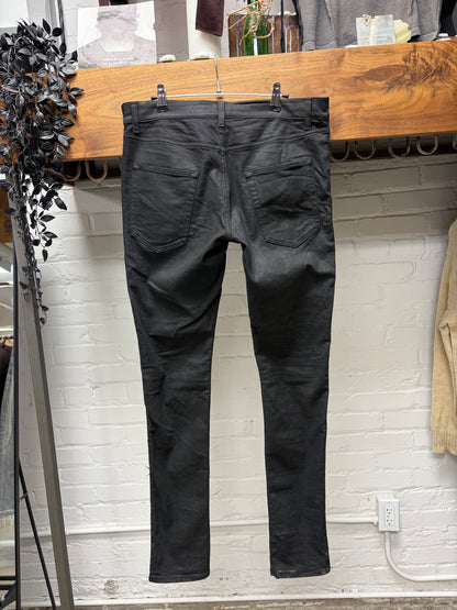 2020 Saint Laurent ‘D02’ Classic Black Skinny Jeans