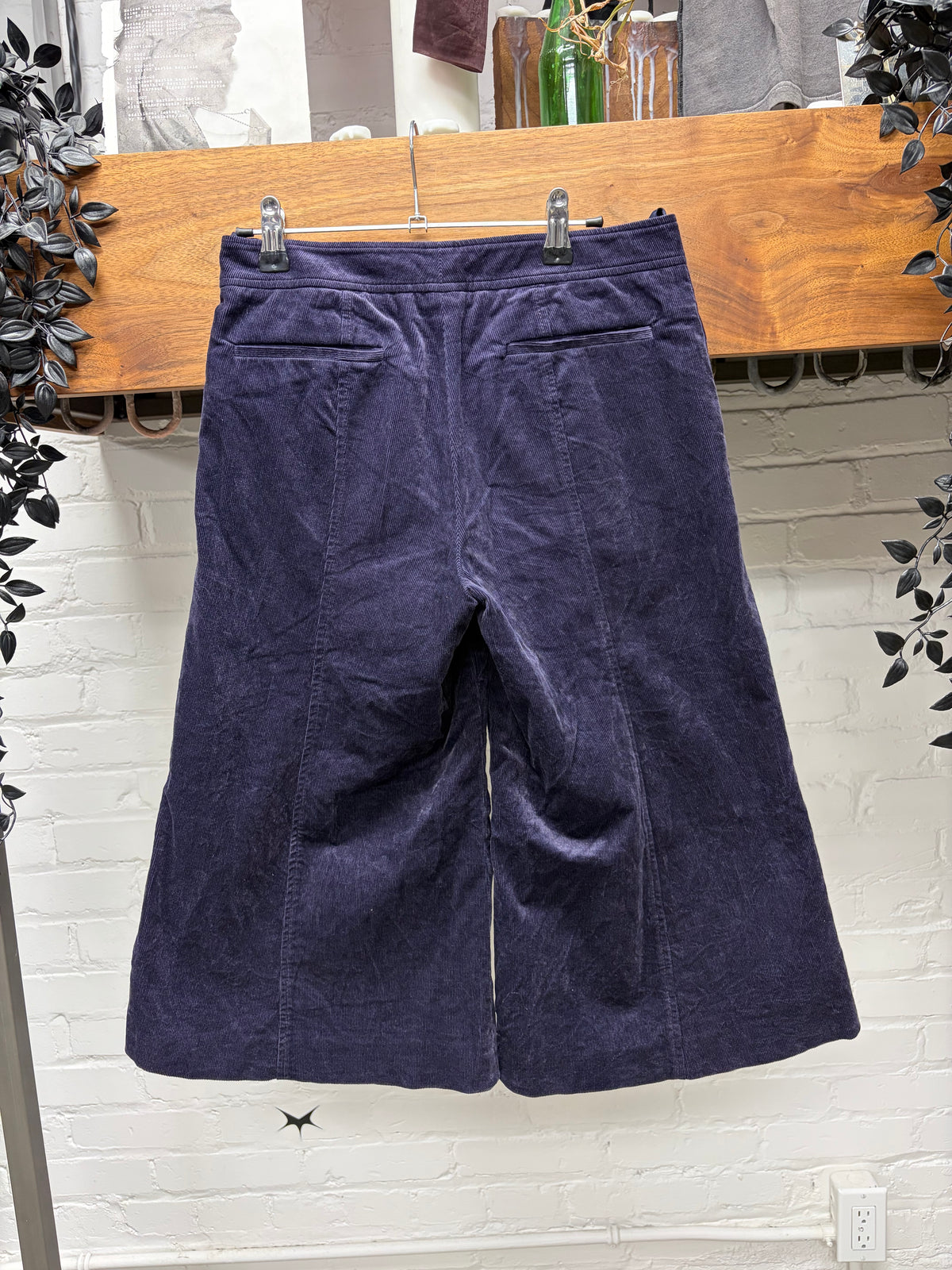 Gucci by Frida Giannini Purple Velet ‘GG Belted’ Wide Flared Leg Purple Capris