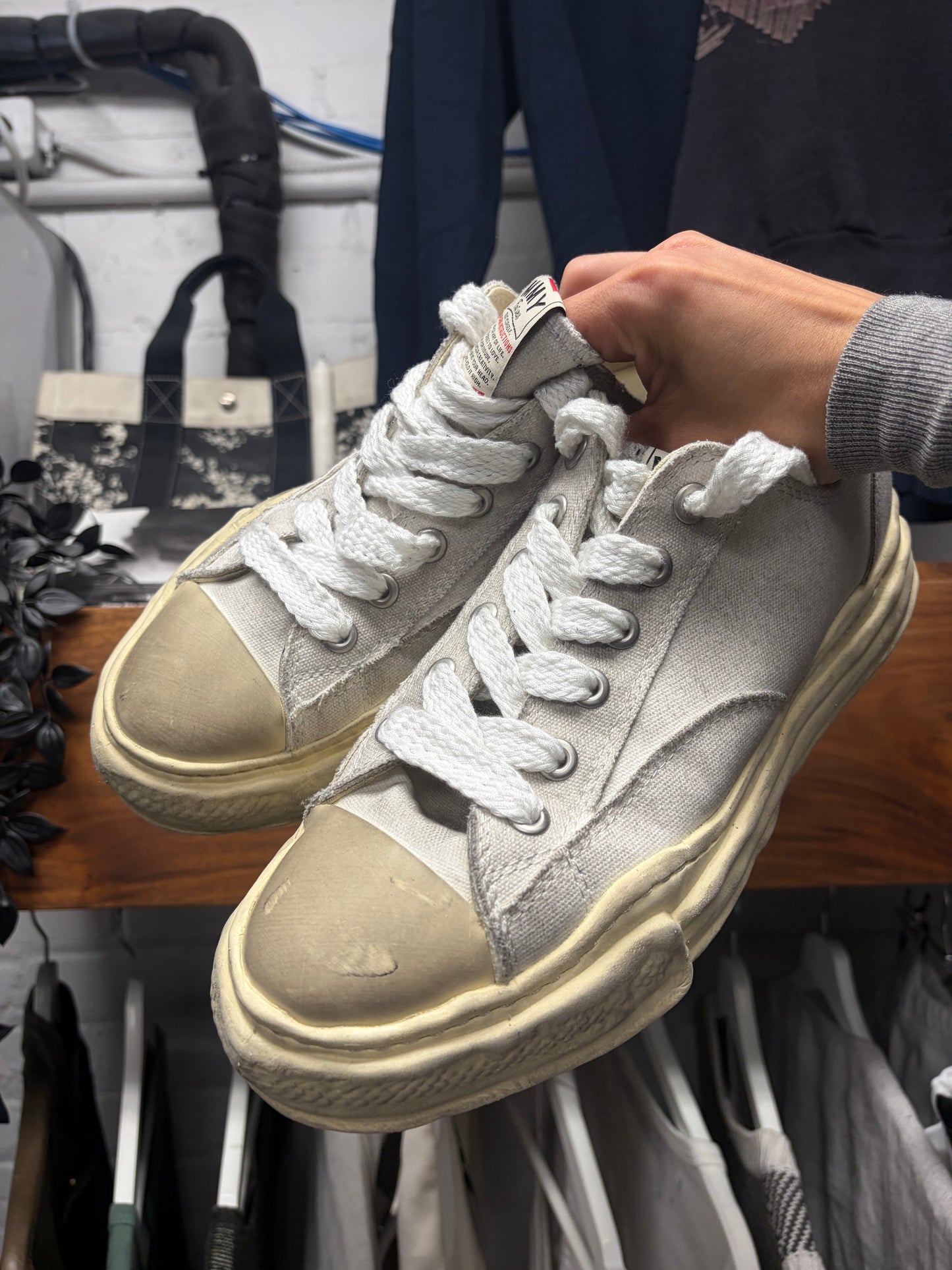 Miharayasuhiro ‘Melted Sole’ Dirty White Low Top Sneakers