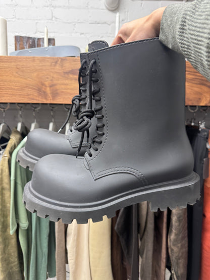 Balenciaga ‘Steriod’ Lace Up Oversized Combat Boots
