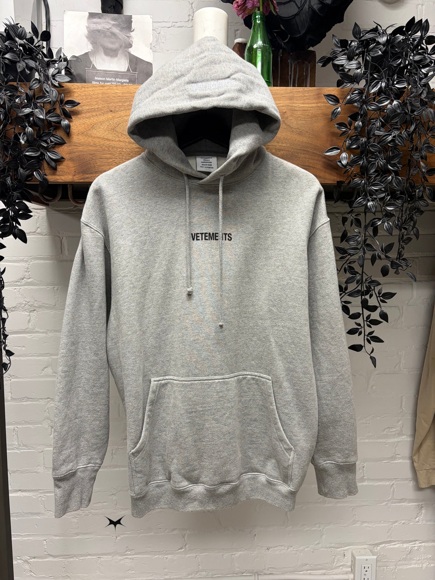 Vetements ‘Limited Edition’ Embroidered Logo Grey/Black Pullover Hoodie