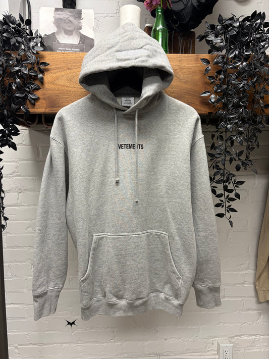 Vetements ‘Limited Edition’ Embroidered Logo Grey/Black Pullover Hoodie