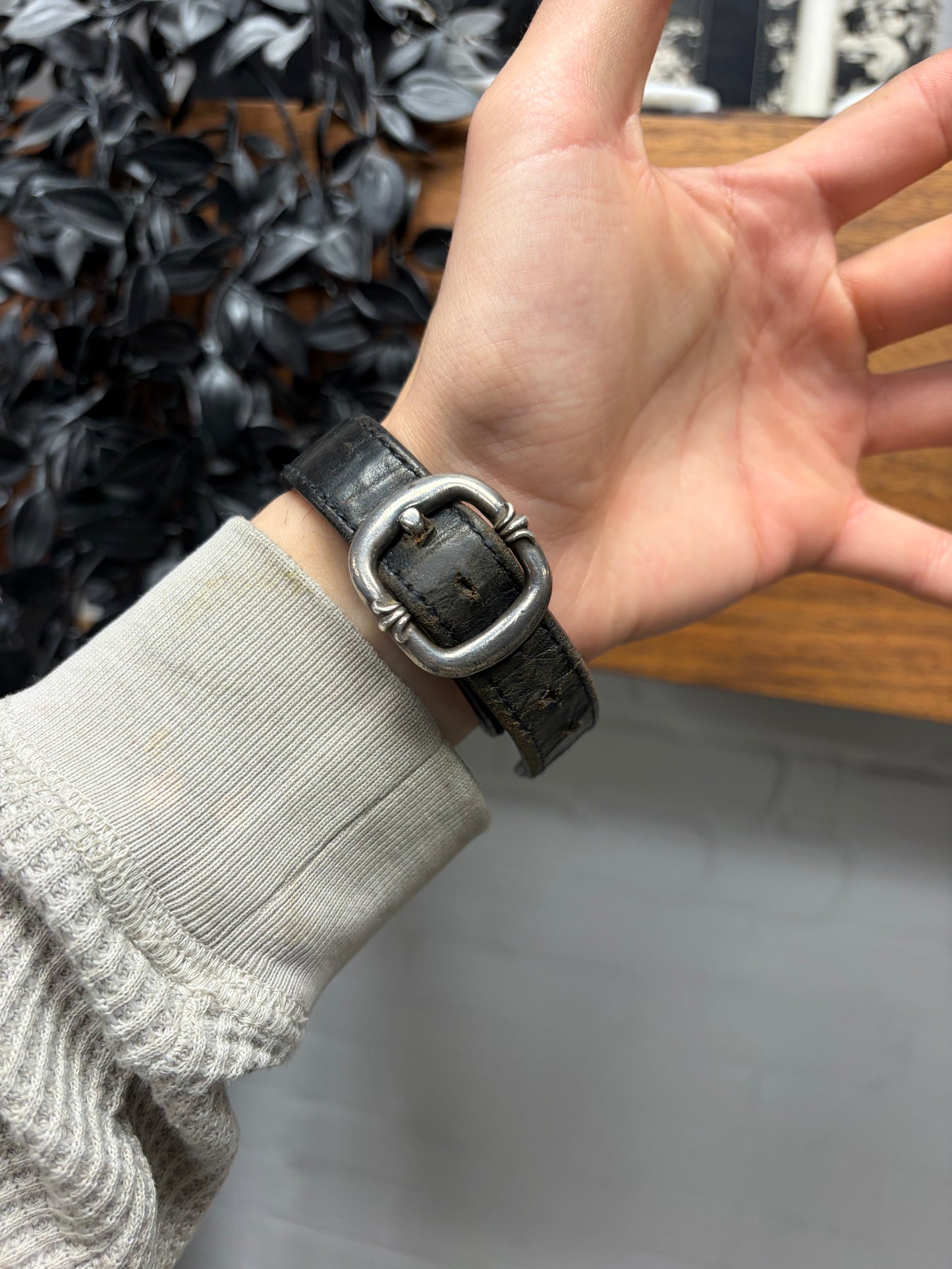 Chrome Hearts ‘Gunslinger’ Cutout Cross 925 Silver Dog Tag Leather Bracelet