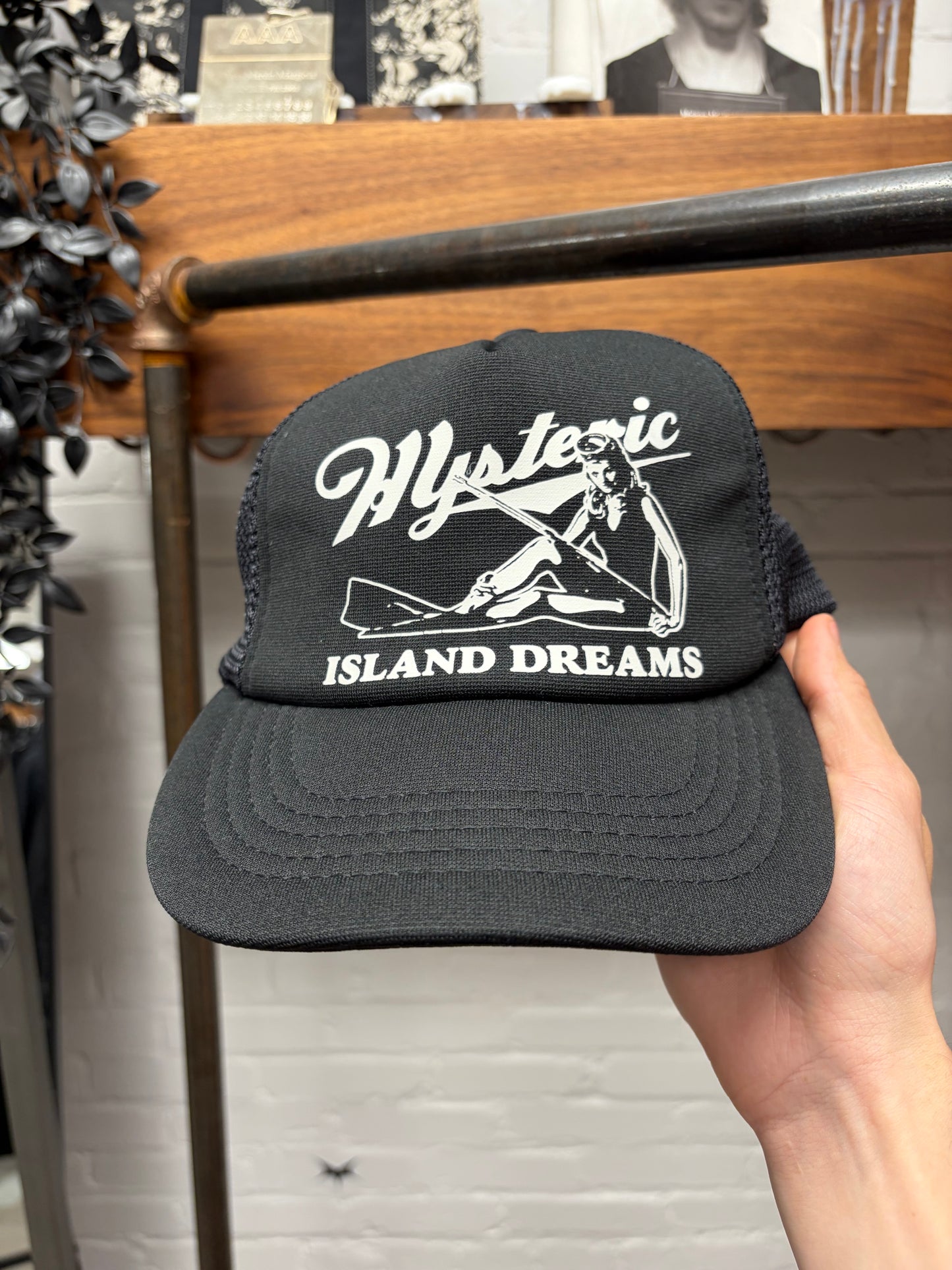 Hysteric Glamour ‘Island Dreams’ Mesh Trucker Hat