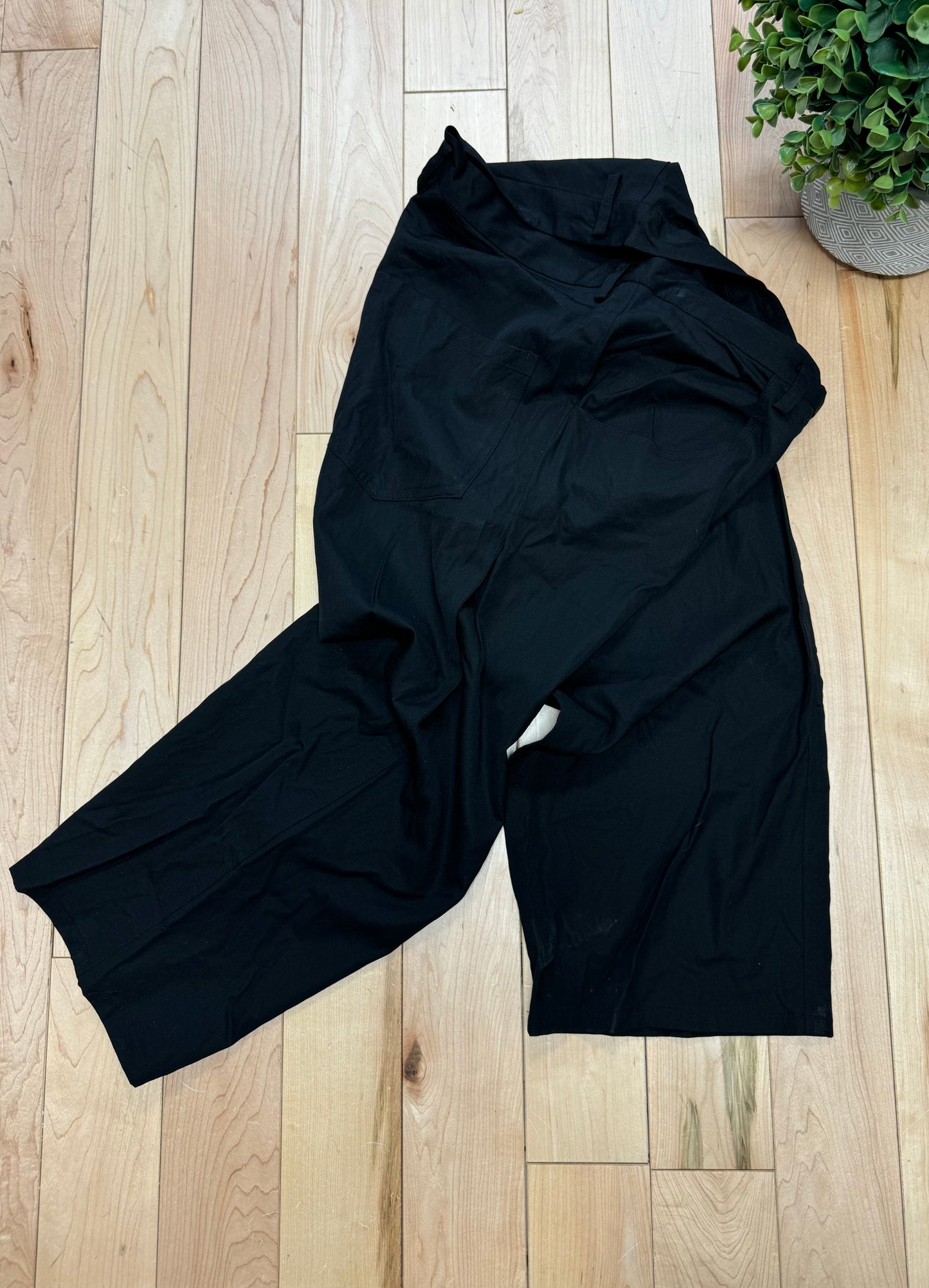 Yohji Yamamoto 3/4 Length Black Wool Shorts