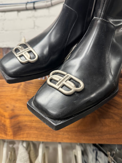 SS2019 Balenciaga ‘BB Rim’ Square Toe Shape Black Patent Leather Boots