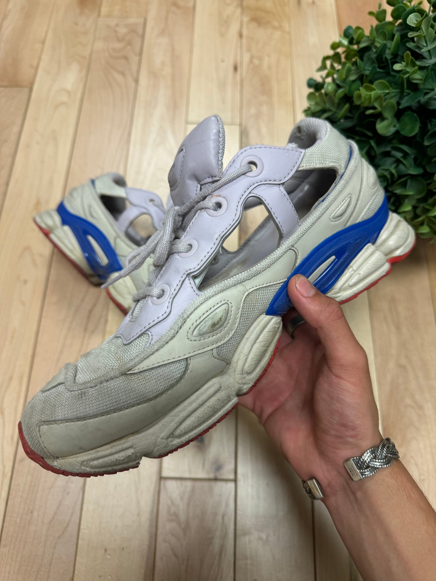 Raf Simons Ozweegos ‘Cutout’ Low Top Sneakers