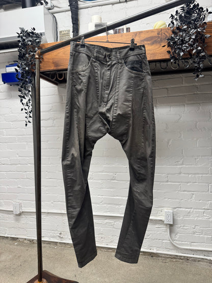 SS2016 Julius 5oz J-Cut Darted Grey Slim Cut Pants