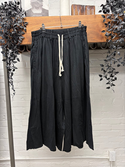 SS2016 Yohji Yamamoto ‘S’yte’ 3/4 Length Cotton Drawstring Shorts
