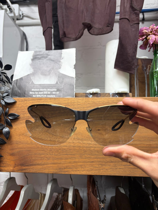 2019 Louis Vuitton by Nicholas Ghesquiere ‘Bohemian Vuittony’ Wing Shape Cat Eye Sunglasses