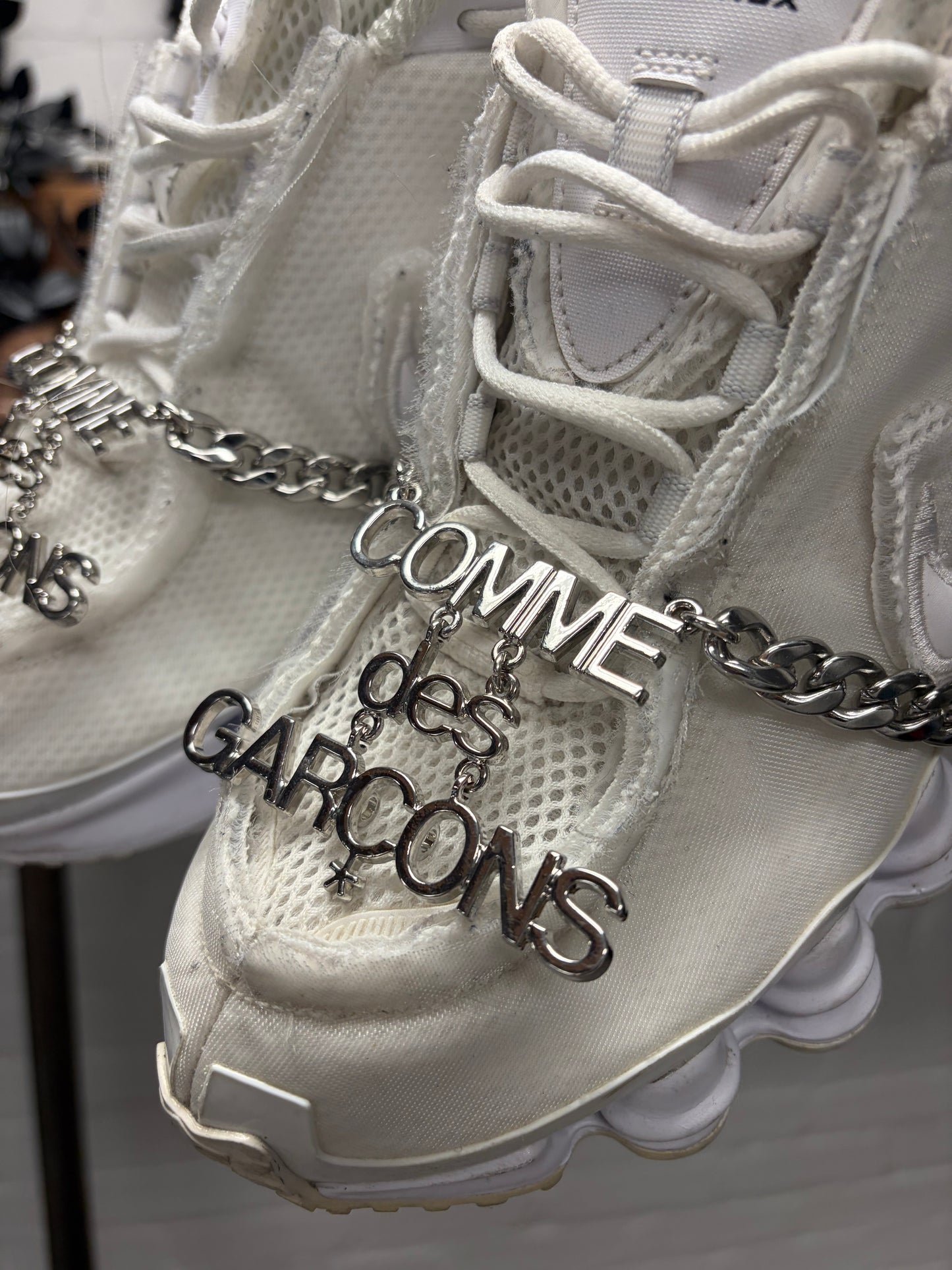 Comme Des Garçons x Nike ‘Shox’ White Low Top Sneakers