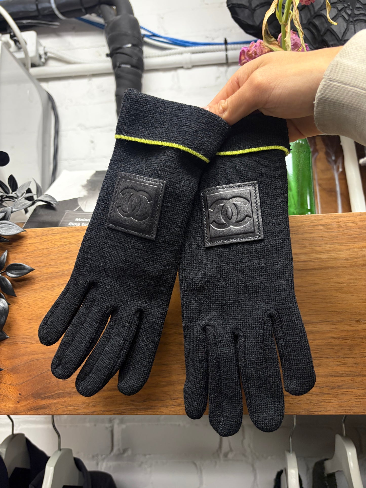 Chanel Sport Knit Gloves with Vinyl ‘CC’ Interlock Logo Patches