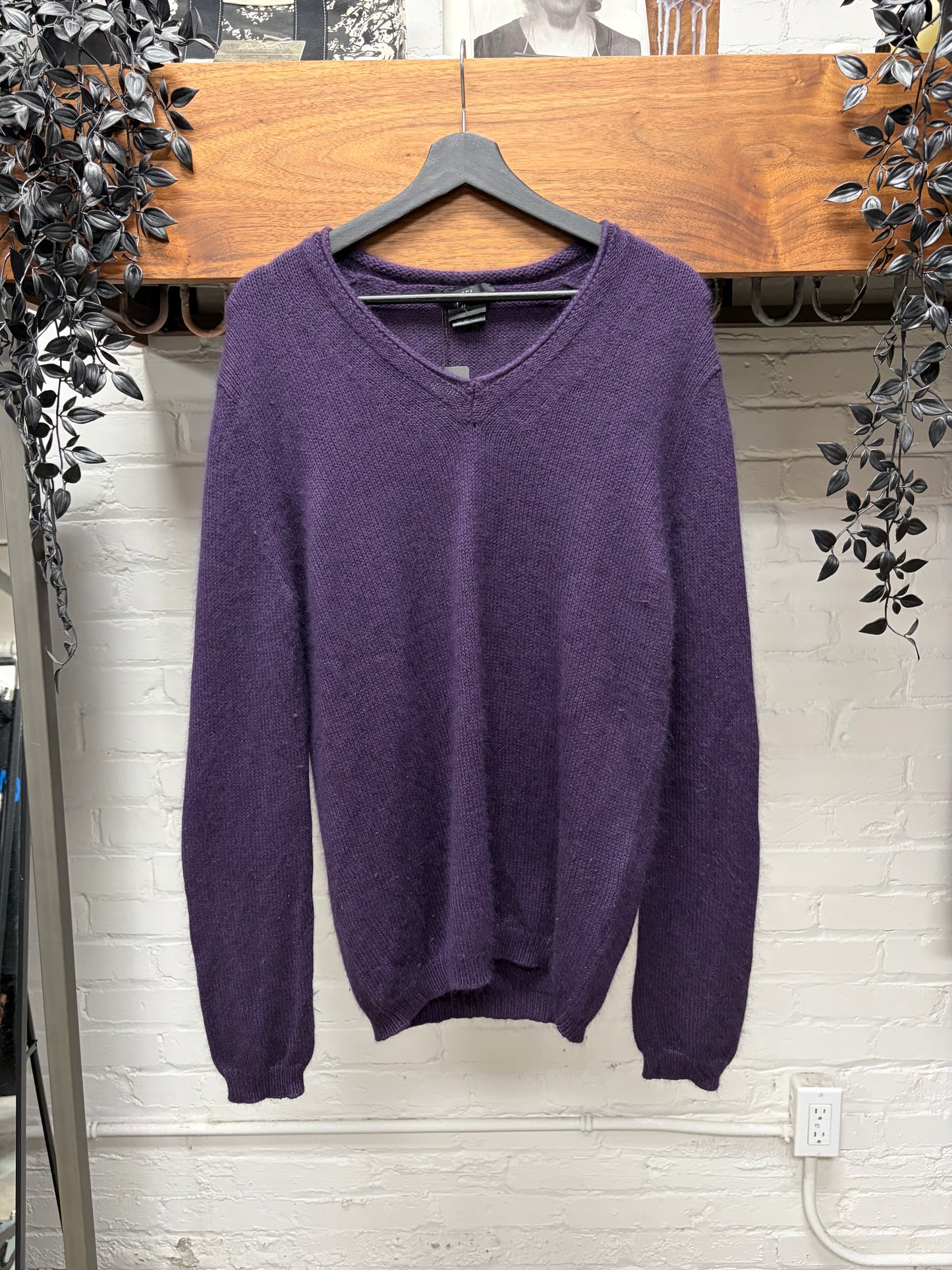 AW1999 Gucci by Tom Ford Silk/Angora Wool V-Neck Knit Sweater