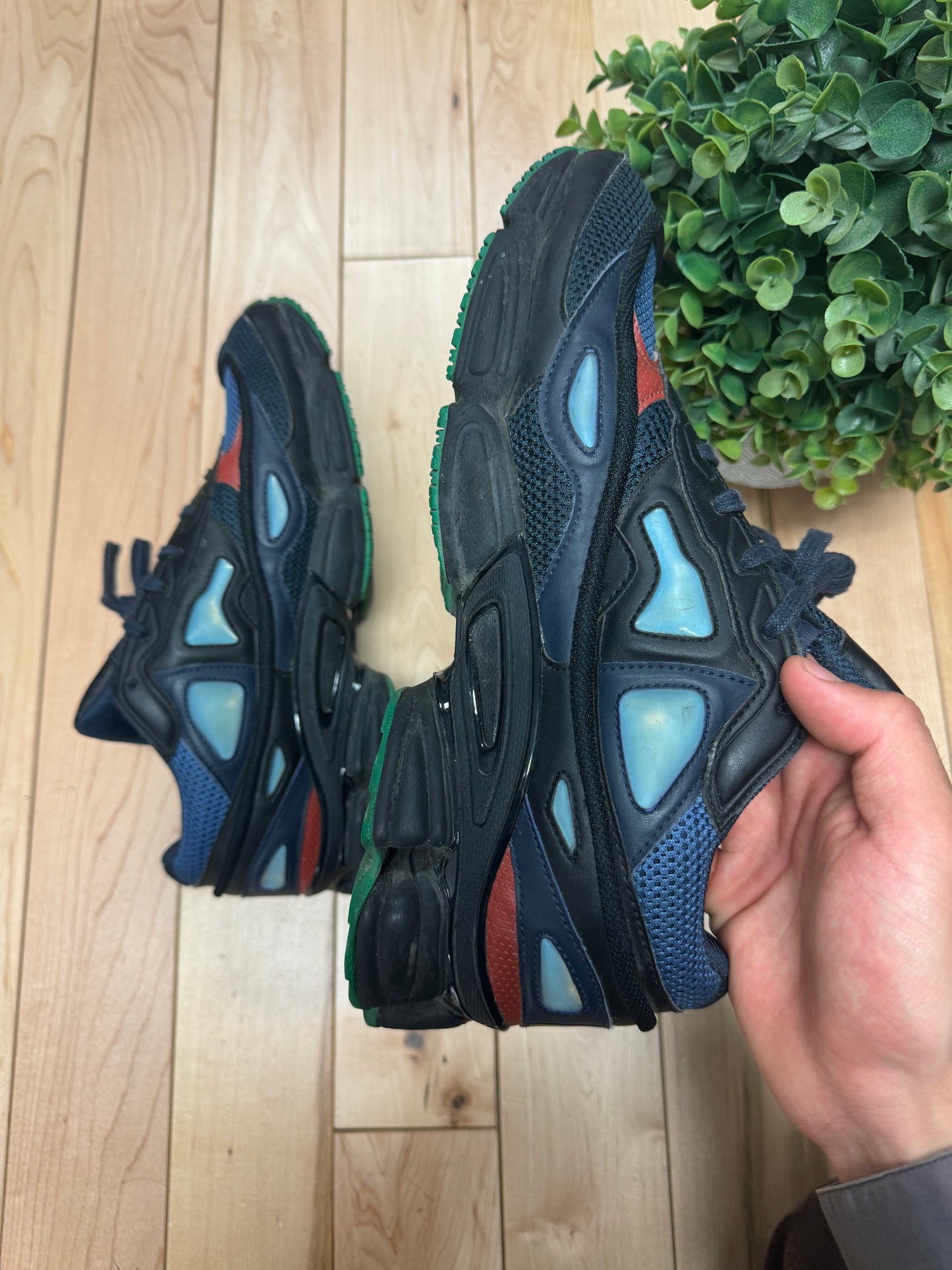 Raf Simons Ozweegos V2 ‘Night Marine’ Low Top Sneakers