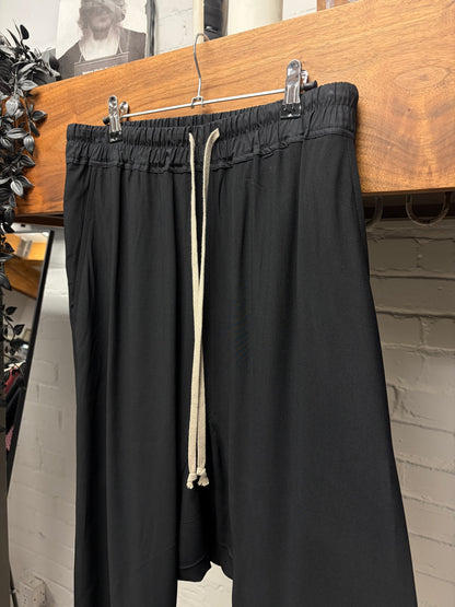 2018 Rick Owens ‘Forever’ Black 3/4 Length Lightweight Drop Crotch Shorts