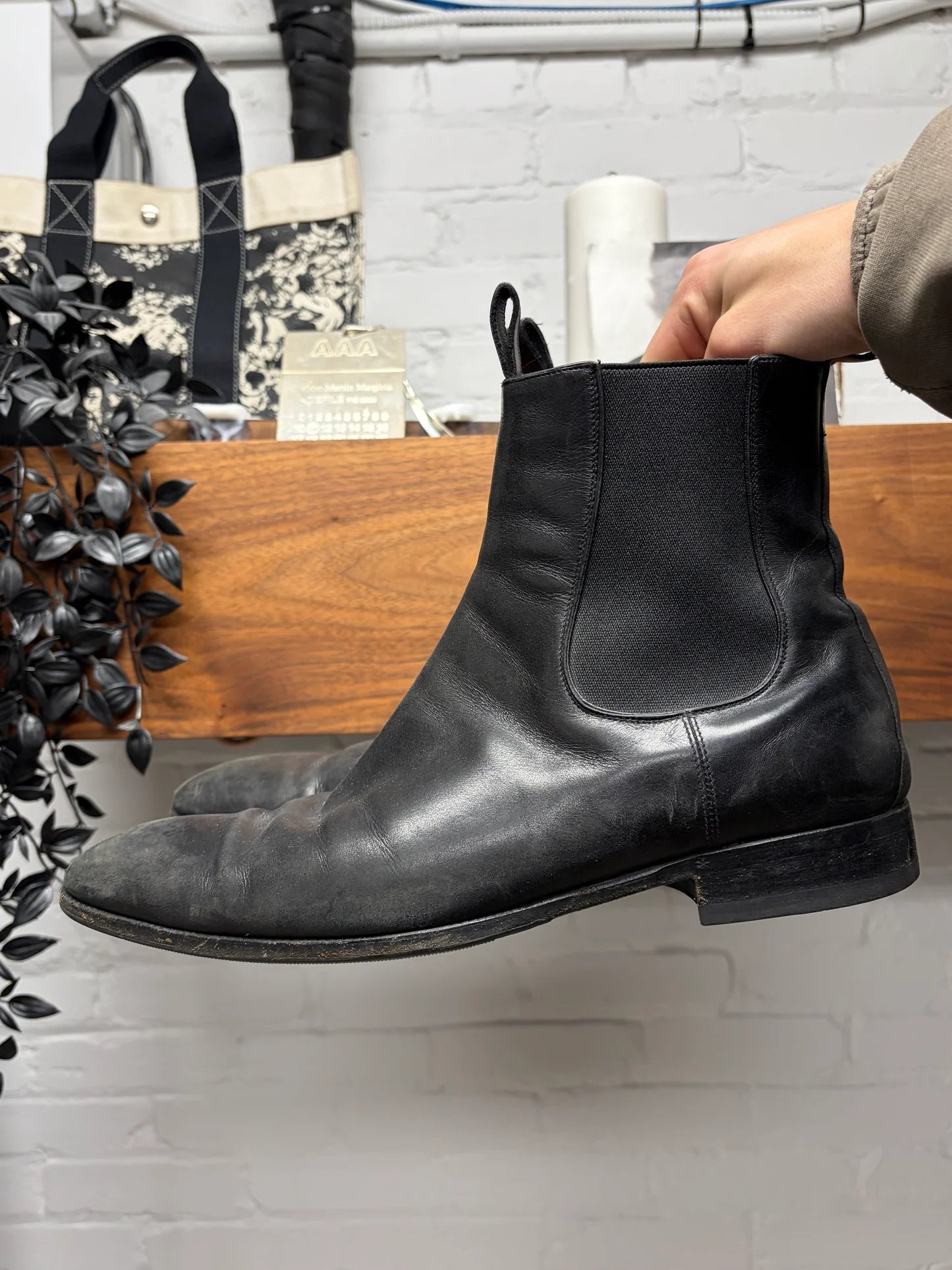 Gucci Black Leather ‘Pointed Toe’ Ankle Cut Boots