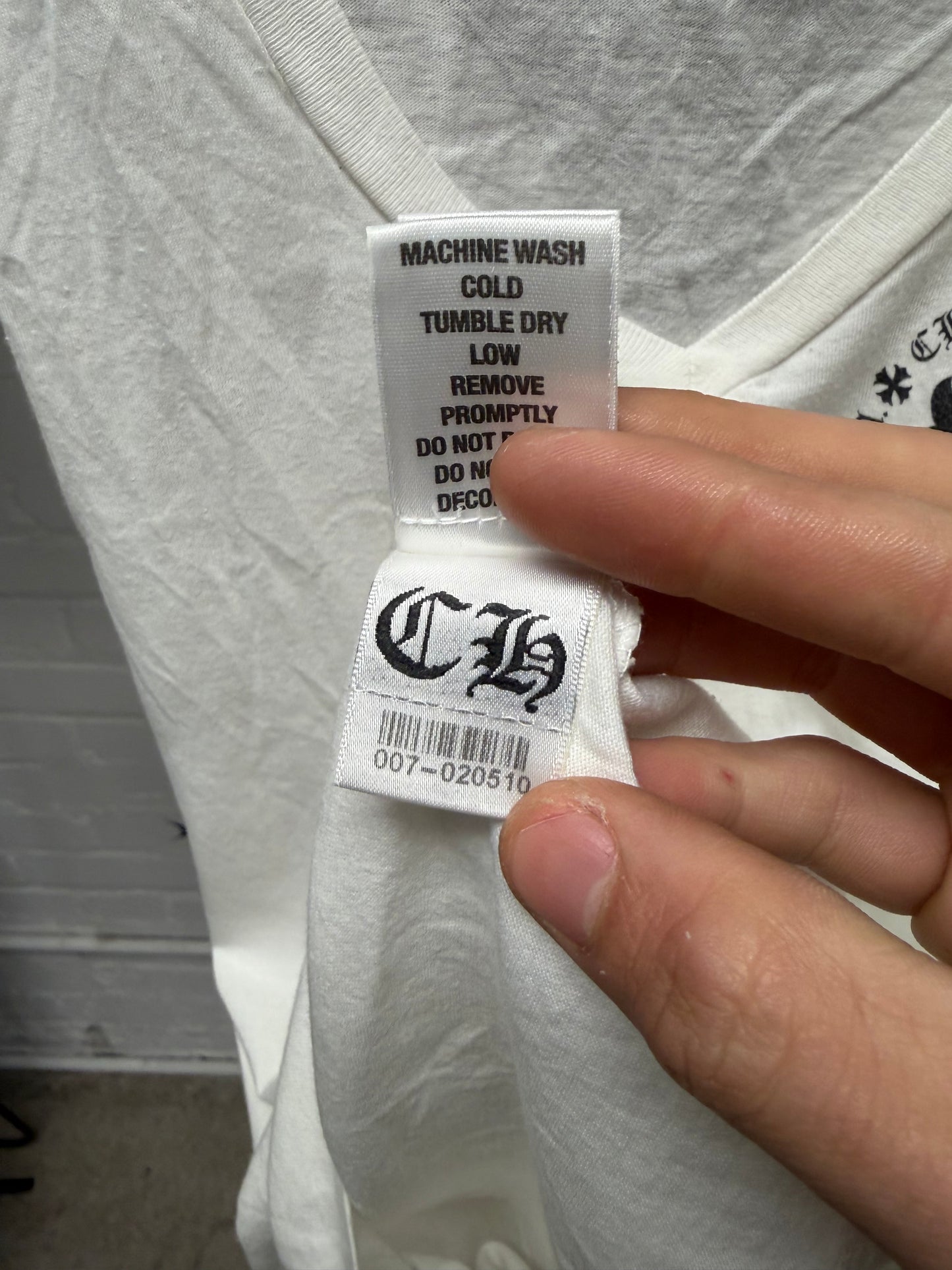 Chrome Hearts ‘CH Plus Cross’ Hollywood Store Exclusive Scoop Neck White T-Shirt