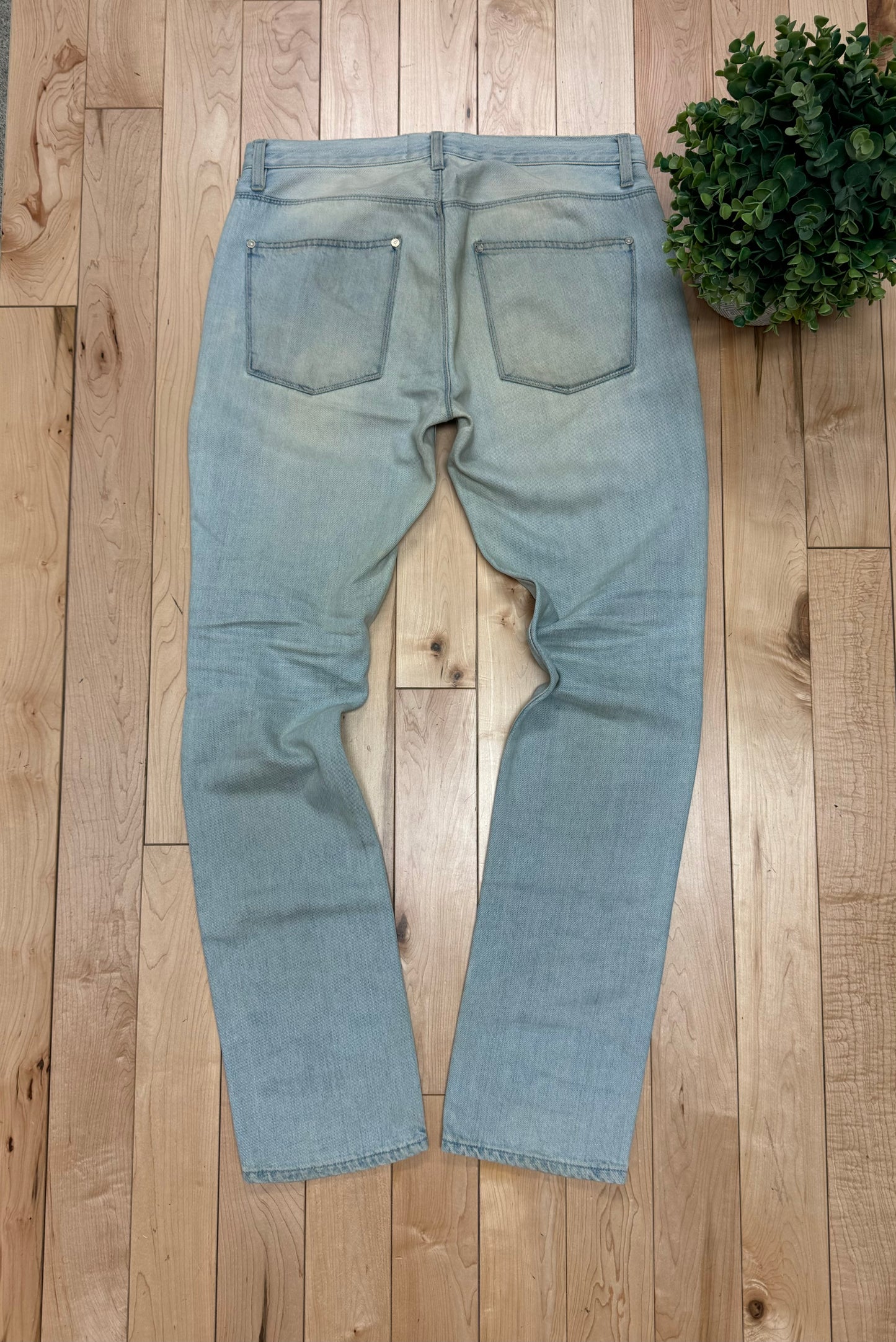 Acne Studios ‘Dirt Washed’ Max Flash Denim