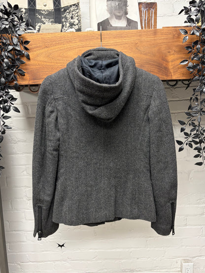 2006 Gucci by Frida Giannini Herringbone ‘Leather-Bound Closure’ Cropped Hooded Jacket