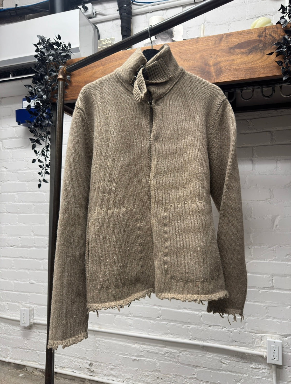 SS2002 Yves Saint Laurent Rive Gauche by Tom Ford ‘Safari’ Drivers Knit With ‘Hook n’ Eye’ Closure