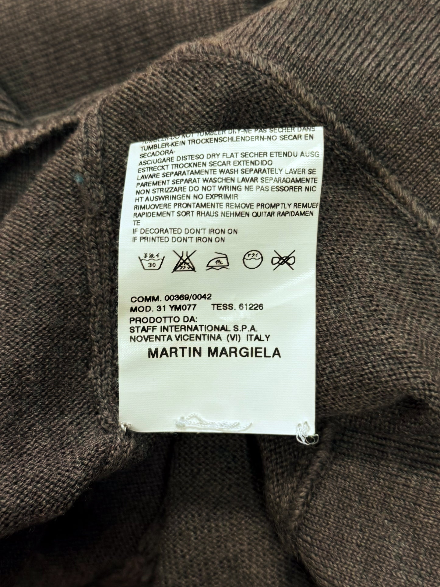 2004 Maison Margiela ‘Blank Tag’ V-Neck Knit Sweater