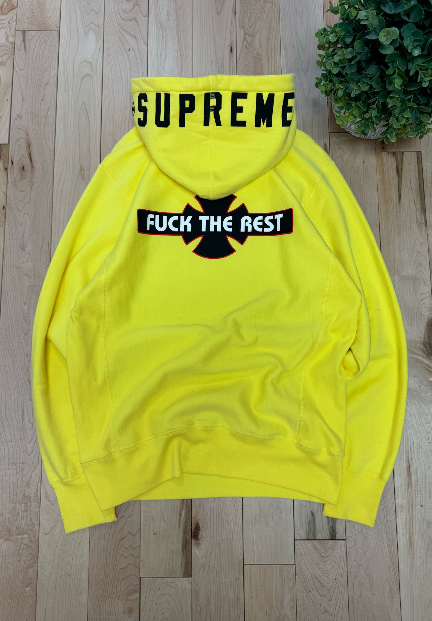 AW2015 Supreme x Independent ‘Fuck The Rest’ Hoodie