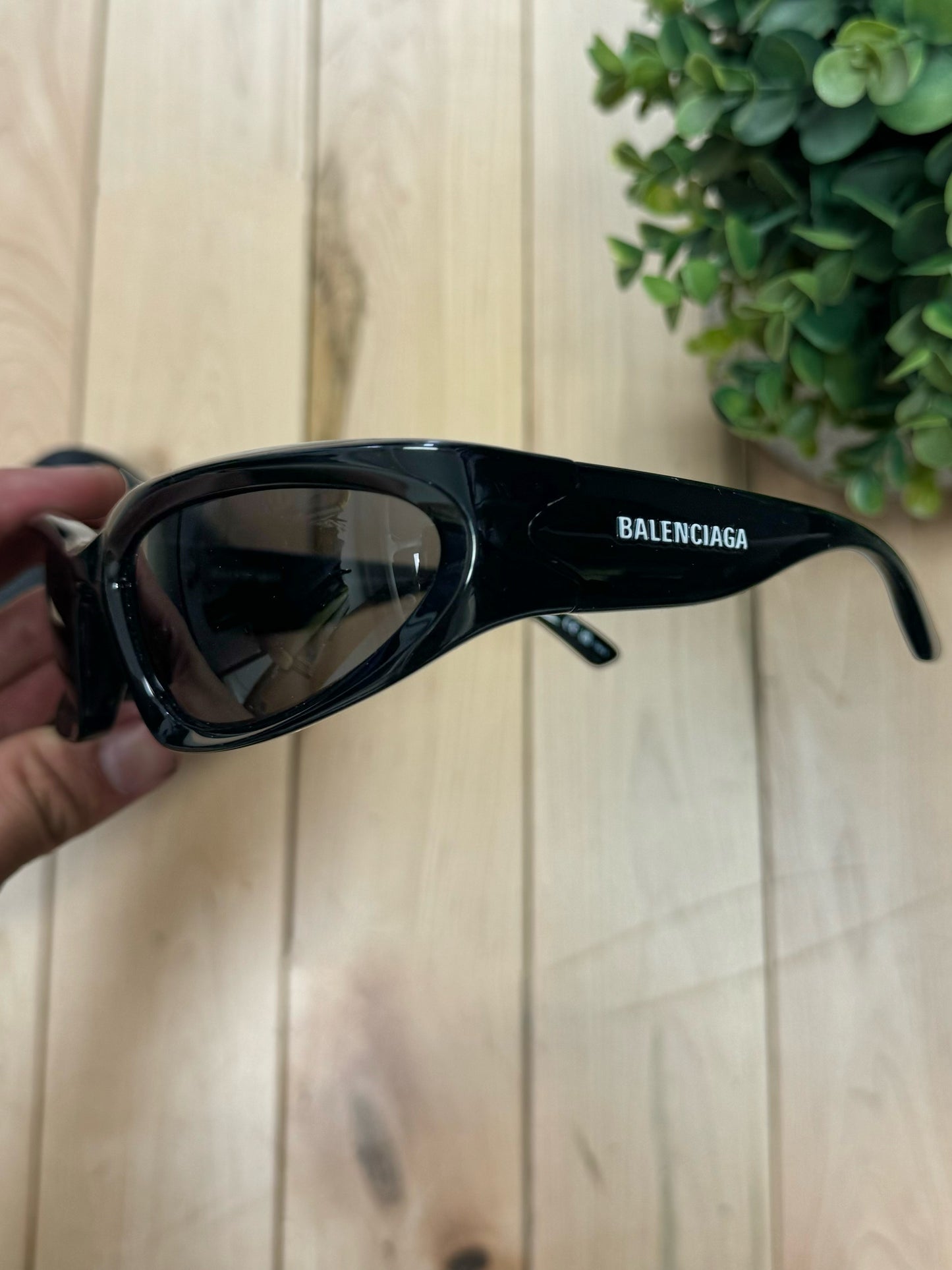 Balenciaga ‘Swift’ Sleek Black Sunglasses