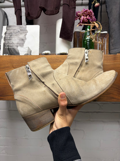 SS2005 Dior Homme Re-Edition Tan Suede Pointed Toe Chelsea
Boots