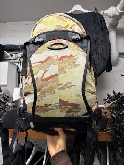 2000s Oakley ‘Snow Pack’ Tiger Camo Snowboard Backpack