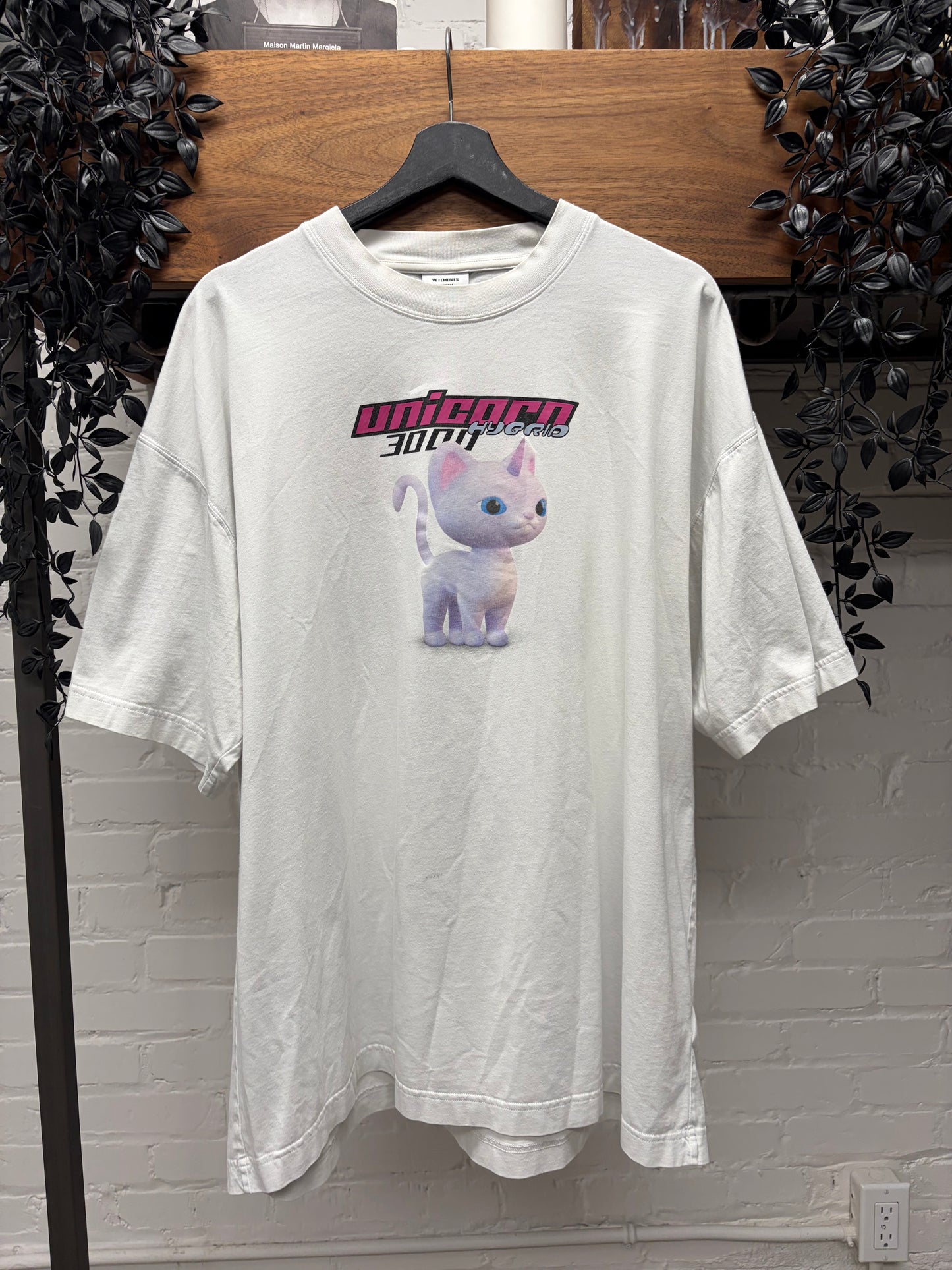 Vetements ‘Unicorn Kitty 3000’ Oversized White Graphic T-Shirt