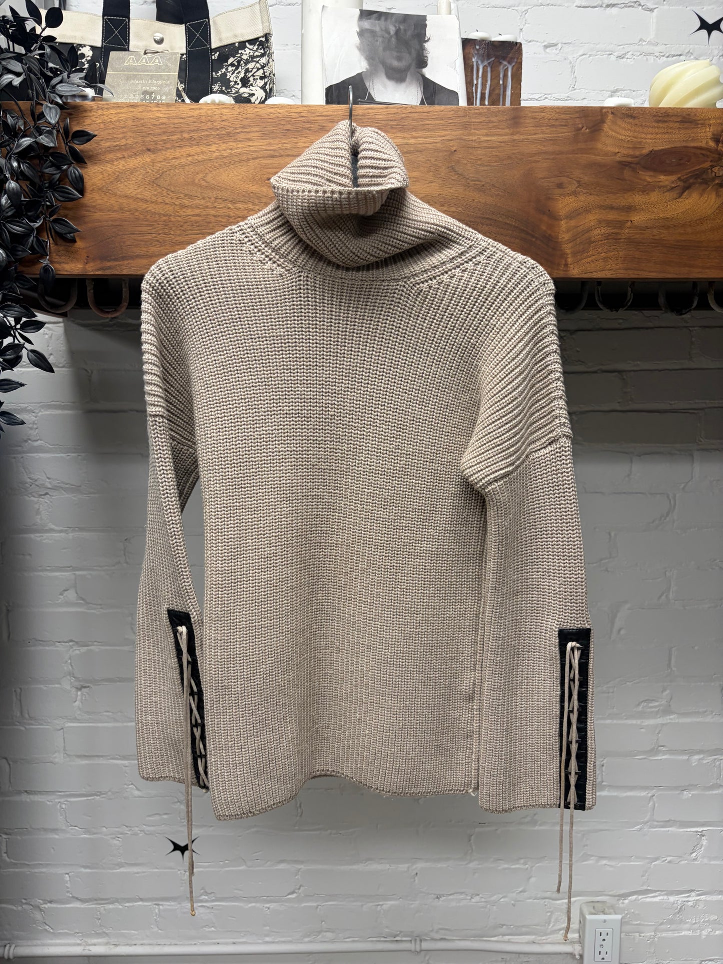 AW2006 Gucci by Frida Giannini Cable Knit Turtleneck Sweater with Bondage Strap Sleeves