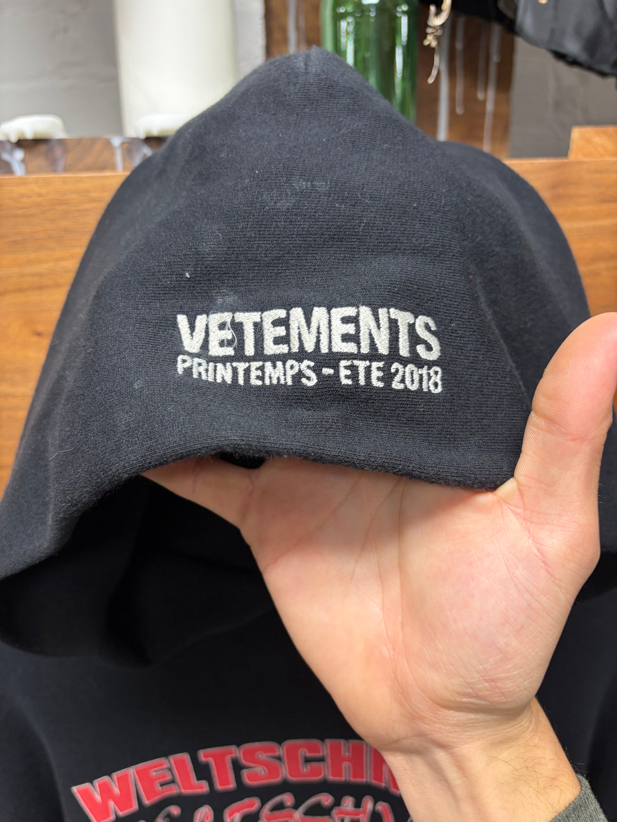 SS2018 Vetements ‘Zurich’ Black/Red Pullover Hoodie