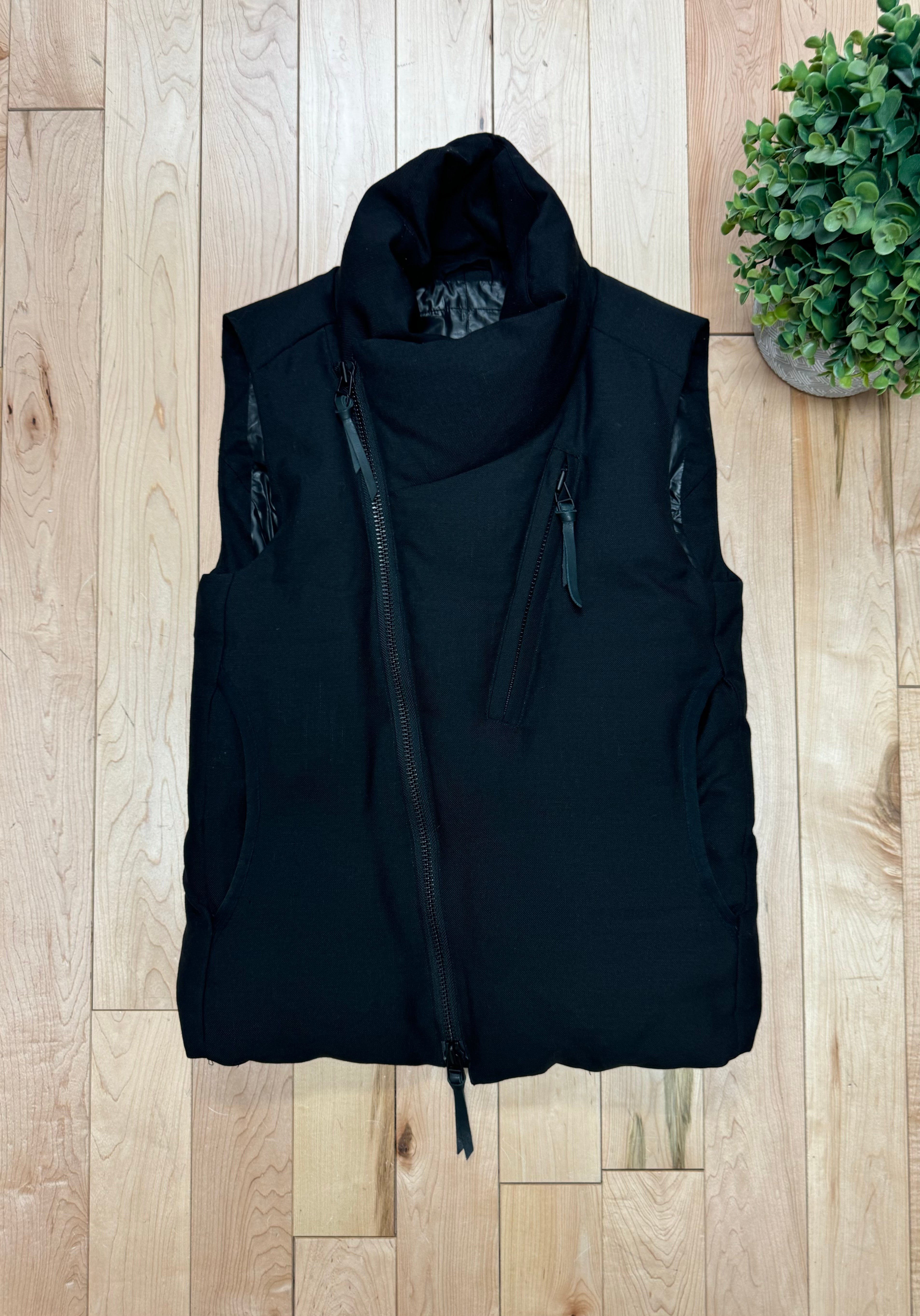 The Viridi-Anne Black Cross-Zip Puffer Vest