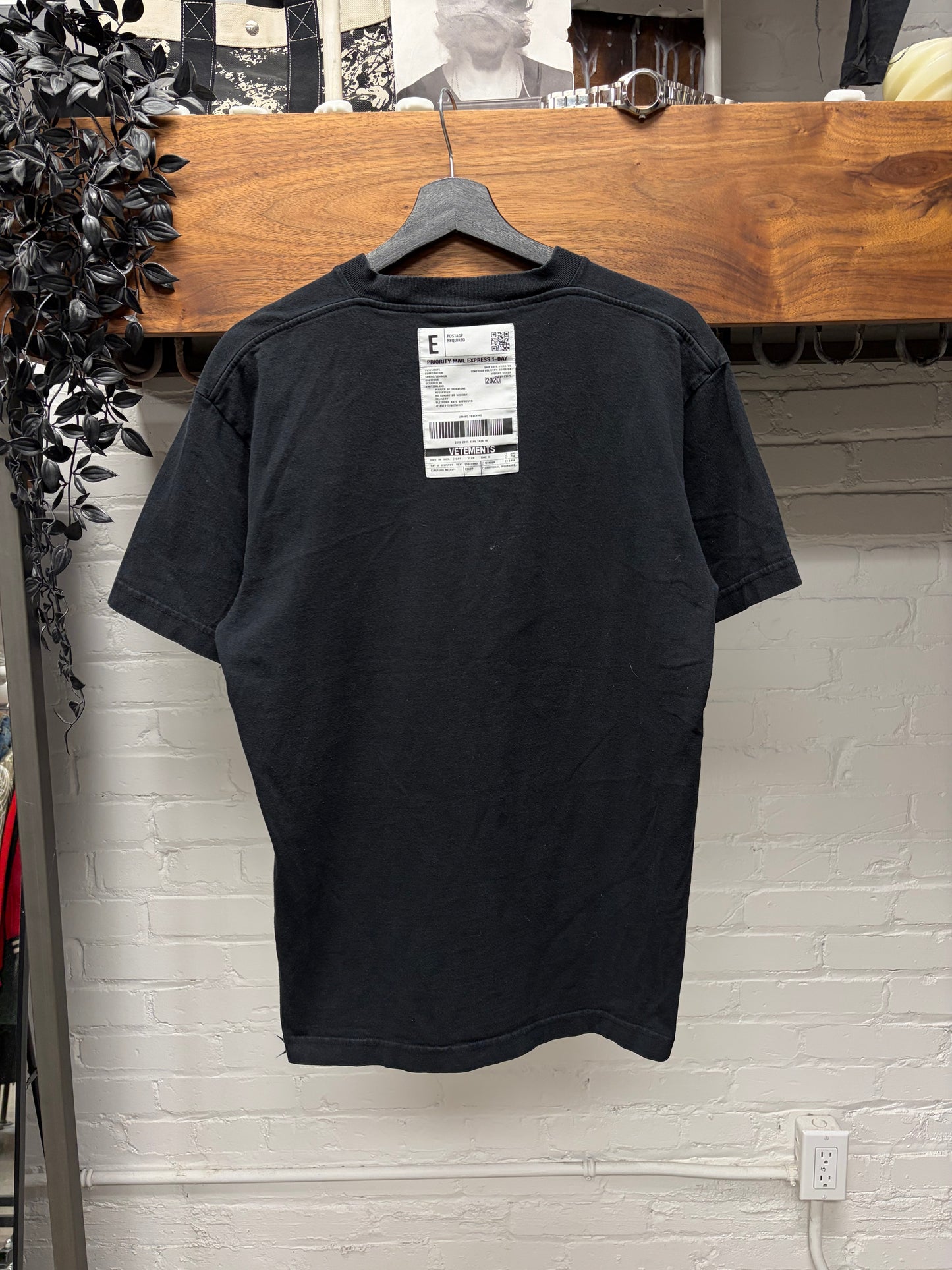 SS2020 Vetements ‘Shipping Label’ Black Logo T-Shirt